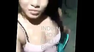 indonesian girl masturbates driving car
