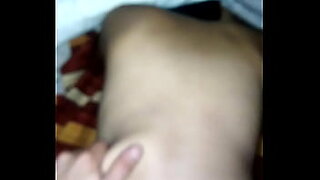 mi prima con calson durmiendo y me la cojo