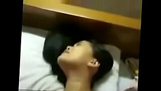 anak kecil ngocok kontol di kamar