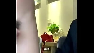 cam biz girl sassyhelen flashing boobs on live webcam