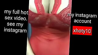 sunny leone boob sucking short video
