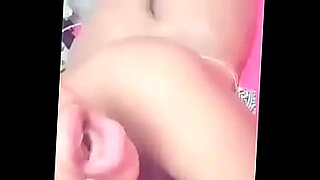son forcce mom to fuck in bed and cum