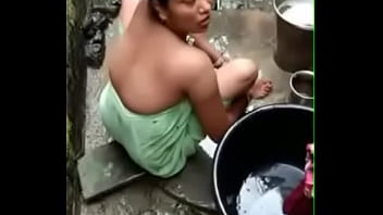 indian girl playing with clit while bathing caught