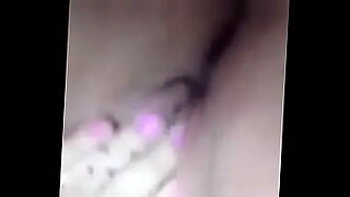 girl seal phussy open first time