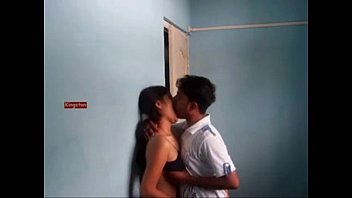 kissing girl pussy