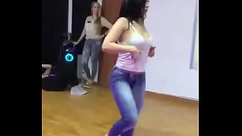 sania mirza bouncing boob pressing3