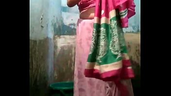 myanmar girls sexy bathing ass longyi