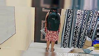 indian college girls peeing