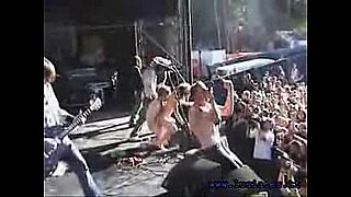 maharastra girl dancing naked on stage