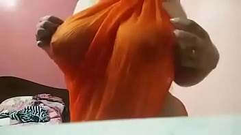 chubby pissing on webcam