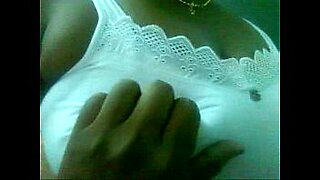 mallu teen girl showing boobs removing bra on youtube