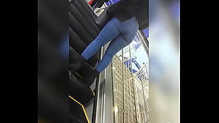 pee escalator