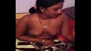 pakistani young girl removing her clothes