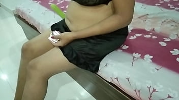 mom caught son while seeing mom bra and a