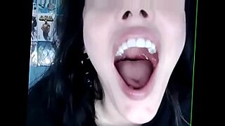 mature ghetto deepthroat cum in mouth