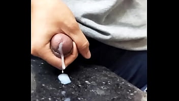 forcly splitting sperm in his mother pussy