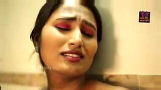 india virgin girl fiest sex blood