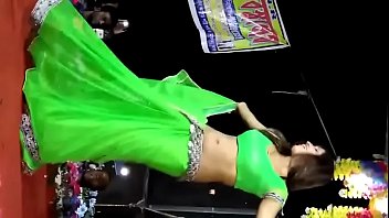 awek melayu dance hot