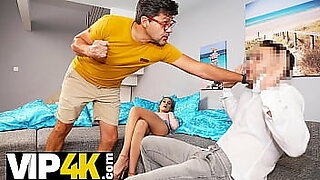 mom try on daughter boyfriend