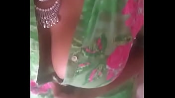 bhabi dress removing