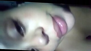 close up lesbian pussy grind full video