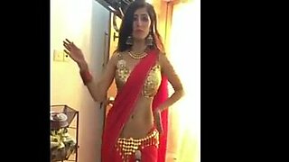 indian girl solo dance in room