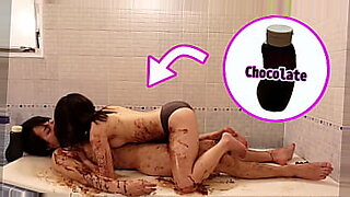 video gentot anak kost dikamar mandi