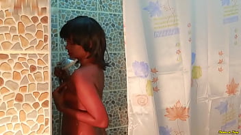 sex in bath with mom