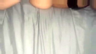 arab chick flaunts her big ass on webcam