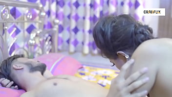 mom japonesa despierta a su hijo con una mamada