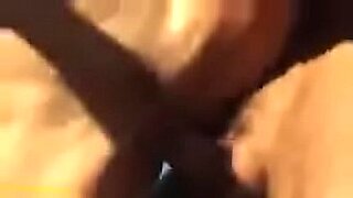 booty shaking and white guy licking black pussy and drink pee2