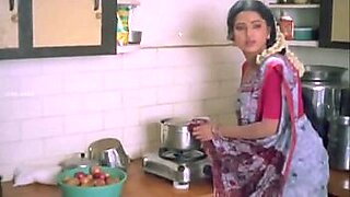 indian actress kushboo boobs