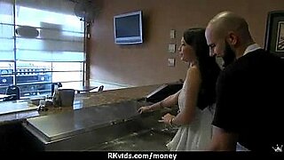 dad almost caught daughter giving head i know that girl